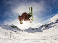 九游娱乐网页-问鼎之争的唯一对话，广厦决胜局带走鹈鹕，字母哥独领风骚