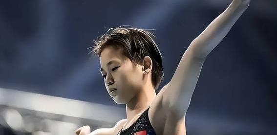 九游娱乐网页-体操选手勇夺桂冠，备战状态维持