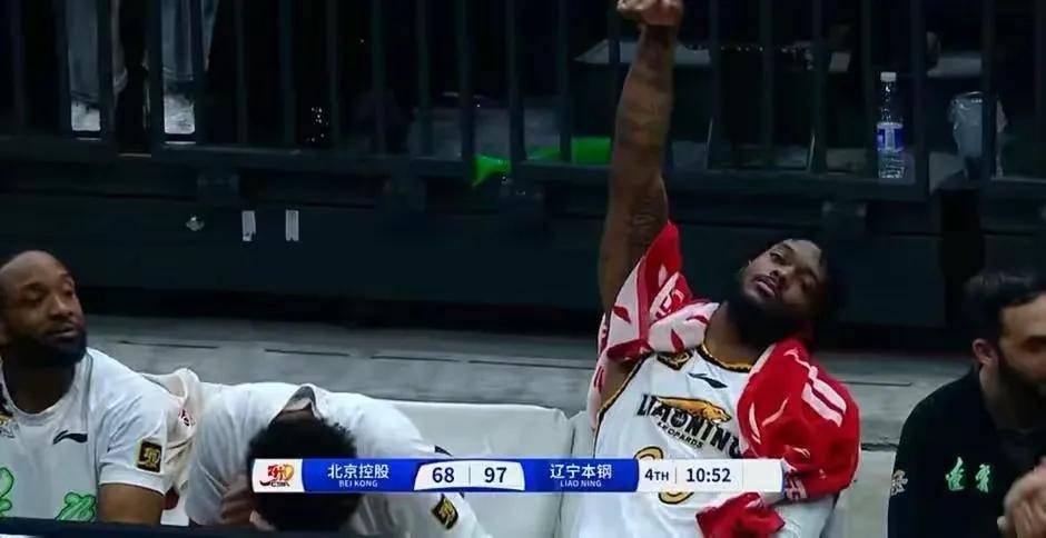 山东队球星再度砍下高分，引爆球迷热情的简单介绍