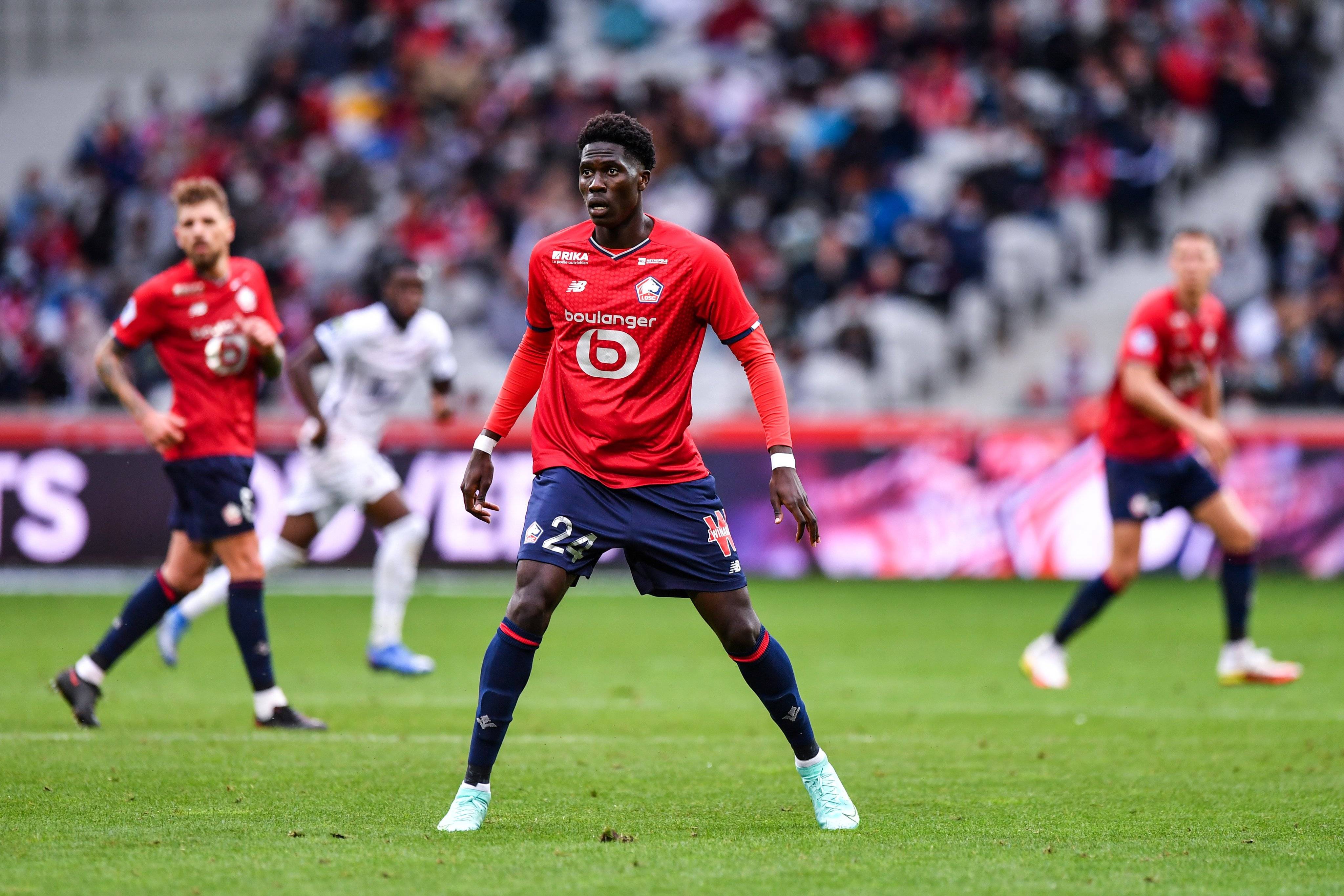 里尔客场大胜,积分榜有所回升的简单介绍 里尔客场大胜,积分榜有所回升的简单介绍