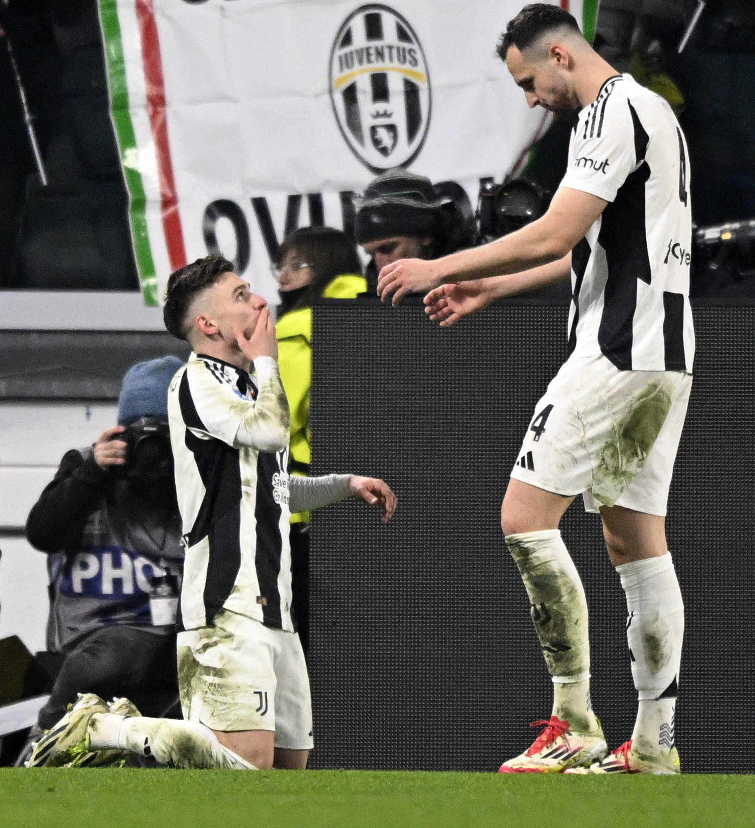 尤文图斯主场力克佛罗伦萨,取得关键胜利 尤文图斯主场力克佛罗伦萨,取得关键胜利