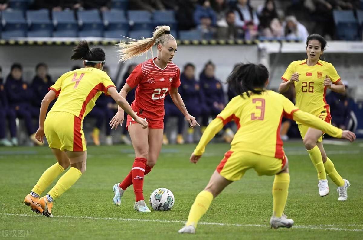 瑞士女足选手意气风发,意欲夺魁的简单介绍 瑞士女足选手意气风发,意欲夺魁的简单介绍