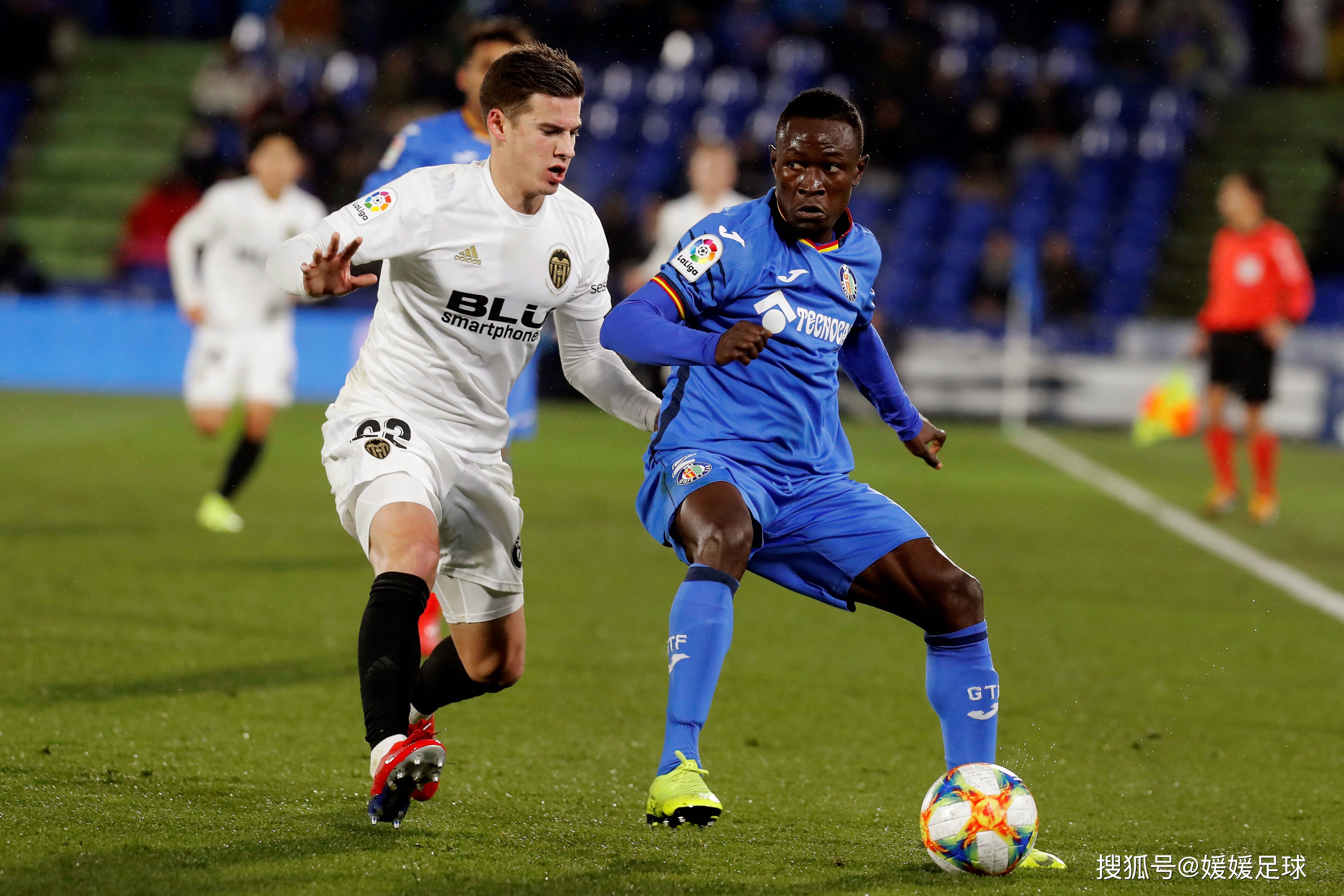 加的斯主场连败:中锋进攻乏力失分补补 加的斯主场连败:中锋进攻乏力失分补补