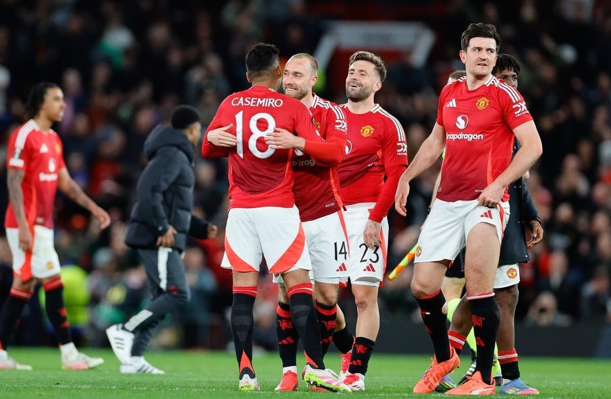 曼联逆转惊险险胜,夺得三分走上正轨 曼联逆转惊险险胜,夺得三分走上正轨