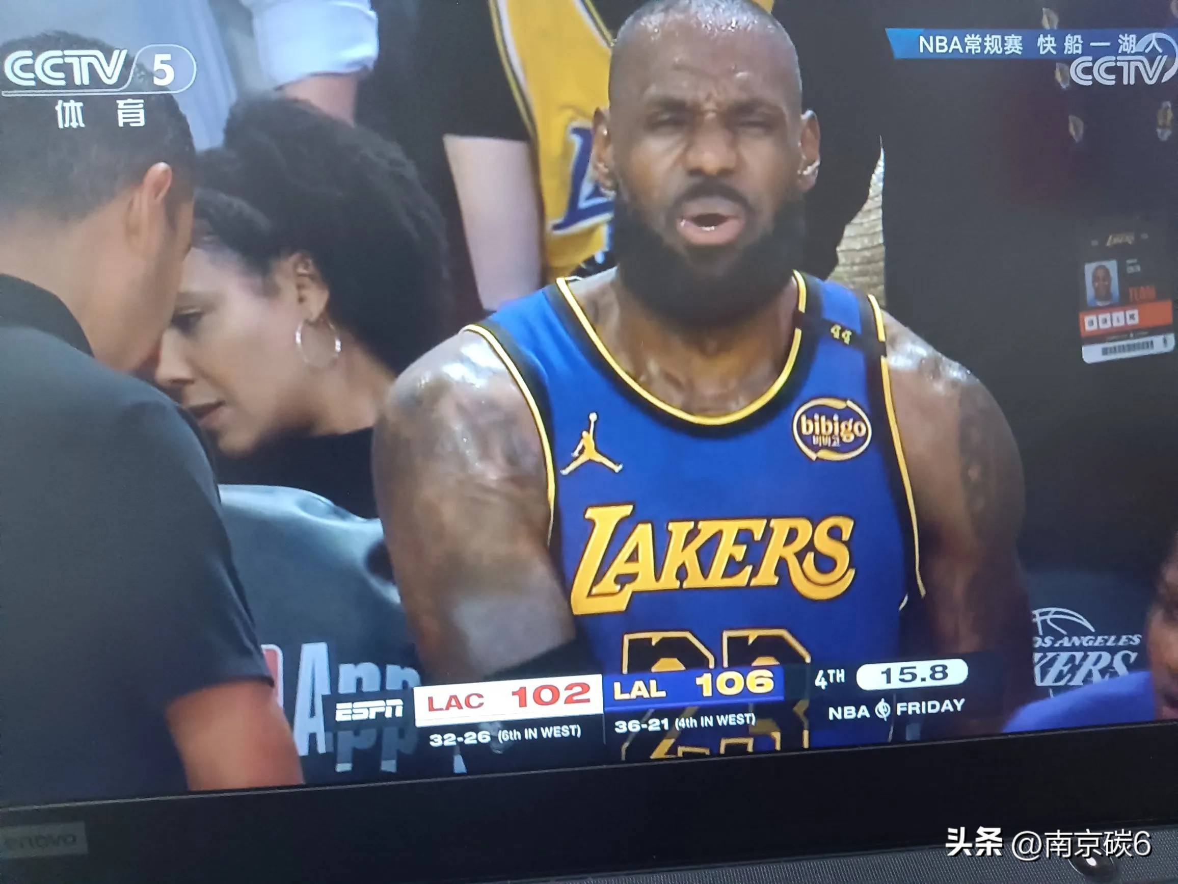 湖人防守稳固,主场击败对手领先一步的简单介绍 湖人防守稳固,主场击败对手领先一步的简单介绍