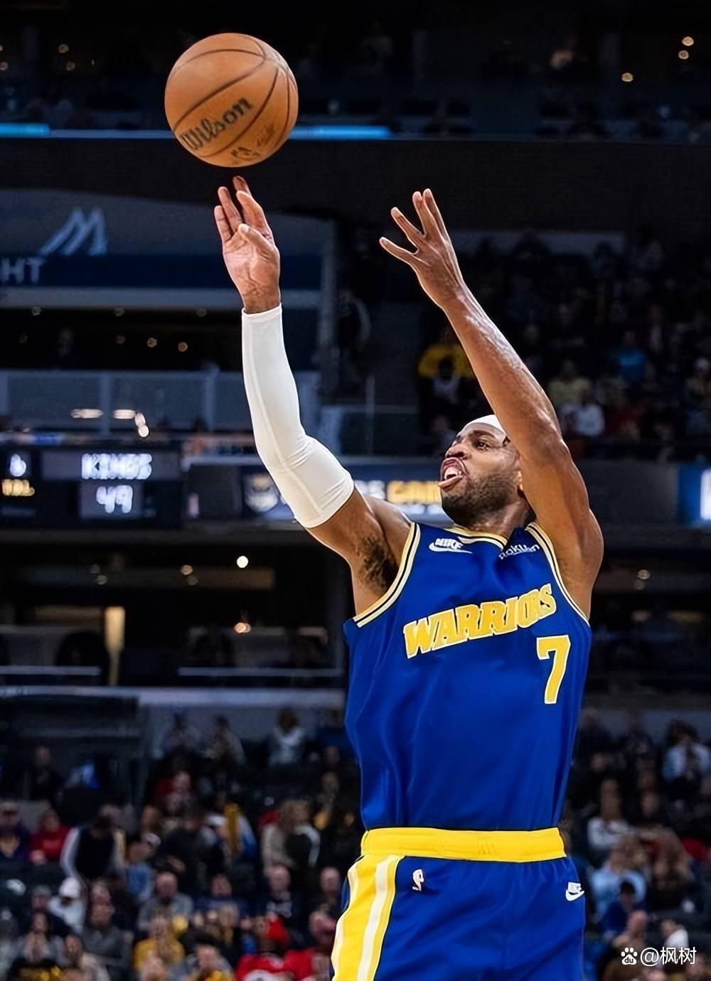 勇士主场失利，步入季后赛首败