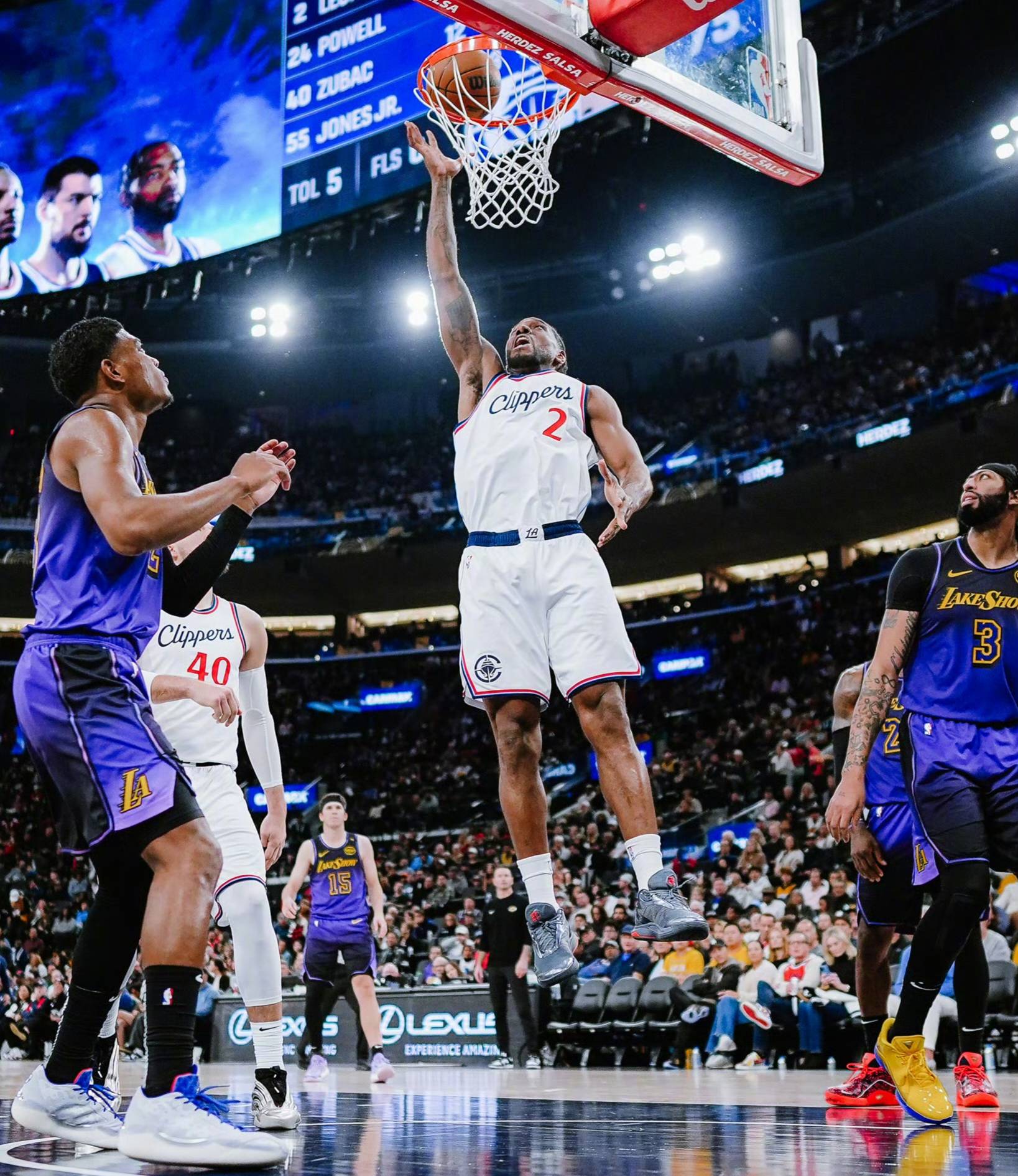 勇士赢得激烈对决,击败快船 勇士赢得激烈对决,击败快船