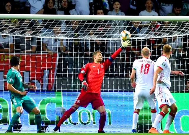 欧预赛:胜负悬殊,一代传奇 欧预赛:胜负悬殊,一代传奇