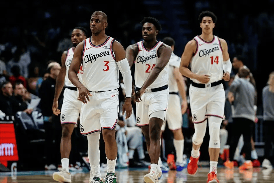 快船完胜火箭,保罗点燃赛场 快船完胜火箭,保罗点燃赛场