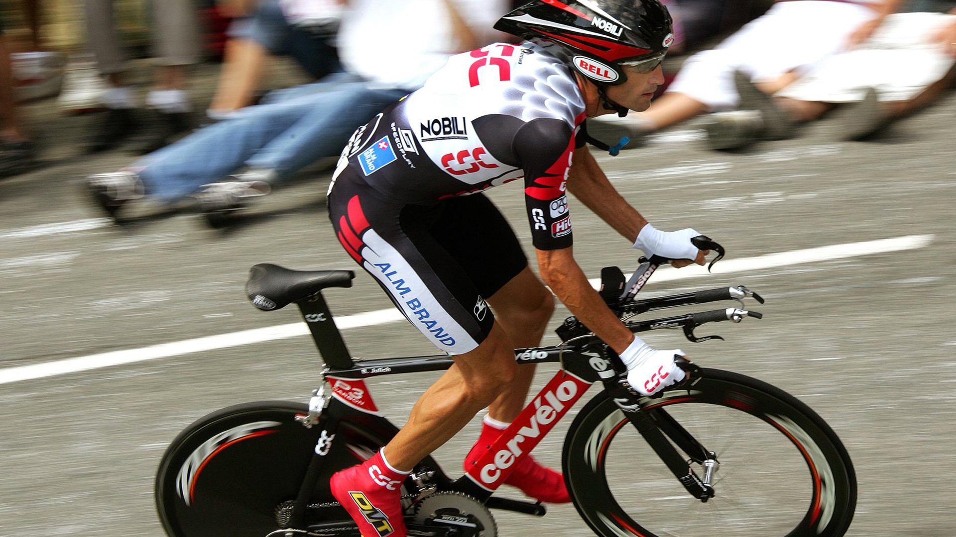 时空错位的完美答卷,当布克在上海队主场打爆热火