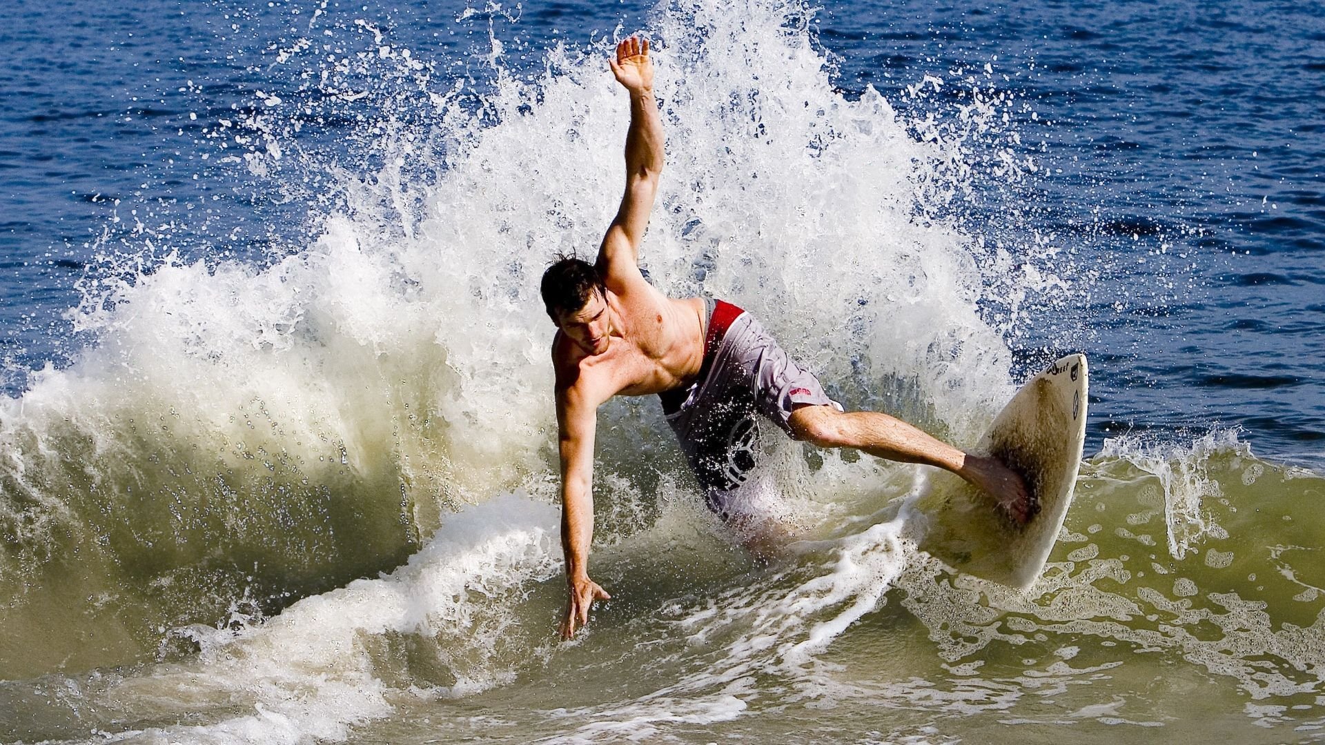 冰与火的双重奏,当麦迪逊的坚韧遇见欧冠的锋芒