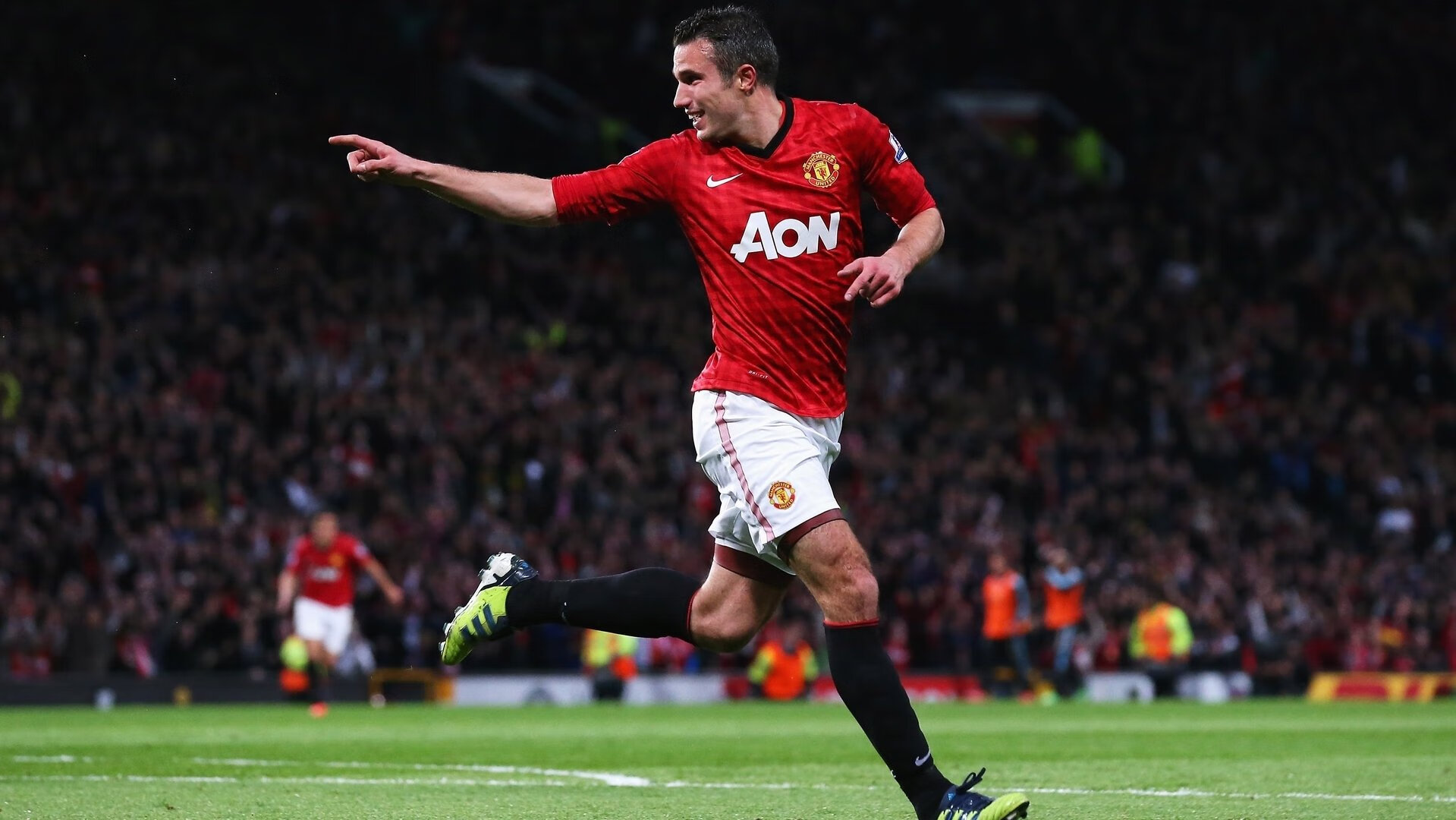 绿茵场上的巴黎封锁，布鲁诺如何像战略家一样统治苏格兰